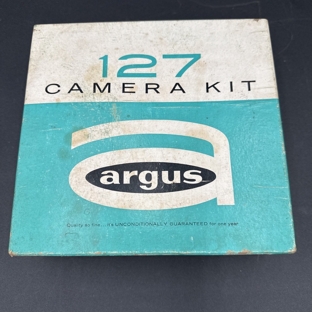 Vintage Argus Camera Kit #127 with Flash Comes in Original Box NOT Tested‎